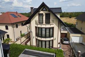 Repräsentatives Familiendomizil mit Einliegerwohnung – Prachtvolle Architektur und hochwertige Ausst – Die vollständige Adresse der Immobilie erhältst du vom Anbieter., 51145 Elsdorf, Köln – Vorschaubild 27