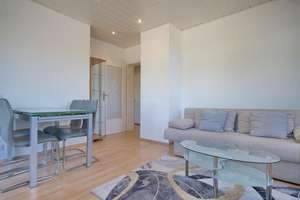 Möblierte 2-Zimmer-Wohnung mit großer Terrasse und sehr guten Parkmöglichkeiten, schöne ruhige Lage – 40597 Vennhausen, Düsseldorf – Vorschaubild 3
