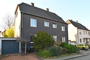 Mach mich wieder schön :) Sanierungsbedürftige DHH mit Garten & Garage in Frillendorf – Die vollständige Adresse der Immobilie erhältst du vom Anbieter., 45139 Frillendorf, Essen – Vorschaubild 15