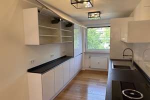 Exklusive 3-Zimmer-Wohnung mit 76 m², 2 Balkonen, hochwertiger Einbauküche & Stellplatz – Friedrichstrasse 8, 90408 Pirckheimerstraße, Nürnberg – Vorschaubild 3