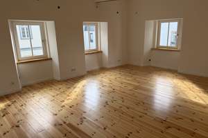 Erstbezug nach Kernsanierung: 3-Zimmer-Altbauwohnung mit ca. 100 m² direkt am Wetzlarer Domplatz