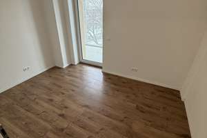 Traumwohnung mit zwei Bädern, zwei Balkonen  und Elbblick! – Sarajevo- Ufer 24, 39106 Alte Neustadt, Magdeburg – Vorschaubild 4