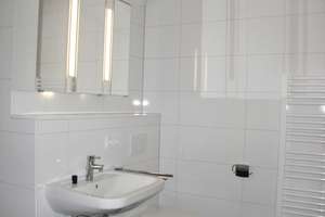 Direkt an U3+S7, 5.OG-West-Loggia, Innenhof, EBK+Spülm., Eichenparkett, Fußboden-Heiz. u. -Kühlung! – Carola-Neher-Straße 12, 81379 Thalkirchen, München – Vorschaubild 15