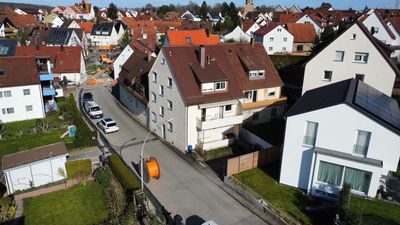 Selbstnutzung oder Kapitalanlage, zwei der drei Wohneinheiten stehen bereits leer - sofort verfügbar