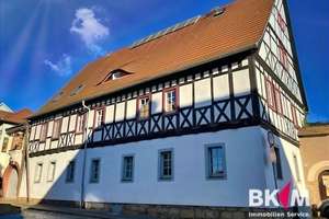 Denkmalgeschütztes Mehrfamilienhaus sucht neuen Besitzer