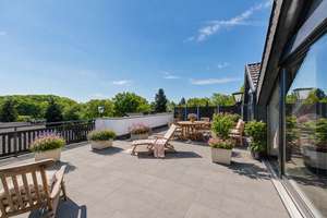 Direkt am Stadtwald - Penthouse-Maisonette mit beeindruckender Dachterrasse – Die vollständige Adresse der Immobilie erhältst du vom Anbieter., 47803 Inrath/Kliedbruch, Krefeld – Vorschaubild 2