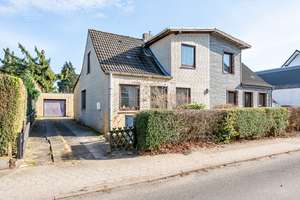 Sanierungsbedürftiges Doppelhaus in gewachsener Wohnlage von Hamburg-Rahlstedt – Die vollständige Adresse der Immobilie erhältst du vom Anbieter., 22149 Rahlstedt, Hamburg – Vorschaubild 3