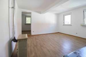 MFH mit 4 Einheiten und Wertsteigerungspotenzial zur flexiblen Nutzung in Stuttgart-Heumaden – Die vollständige Adresse der Immobilie erhältst du vom Anbieter., 70619 Heumaden, Stuttgart – Vorschaubild 4
