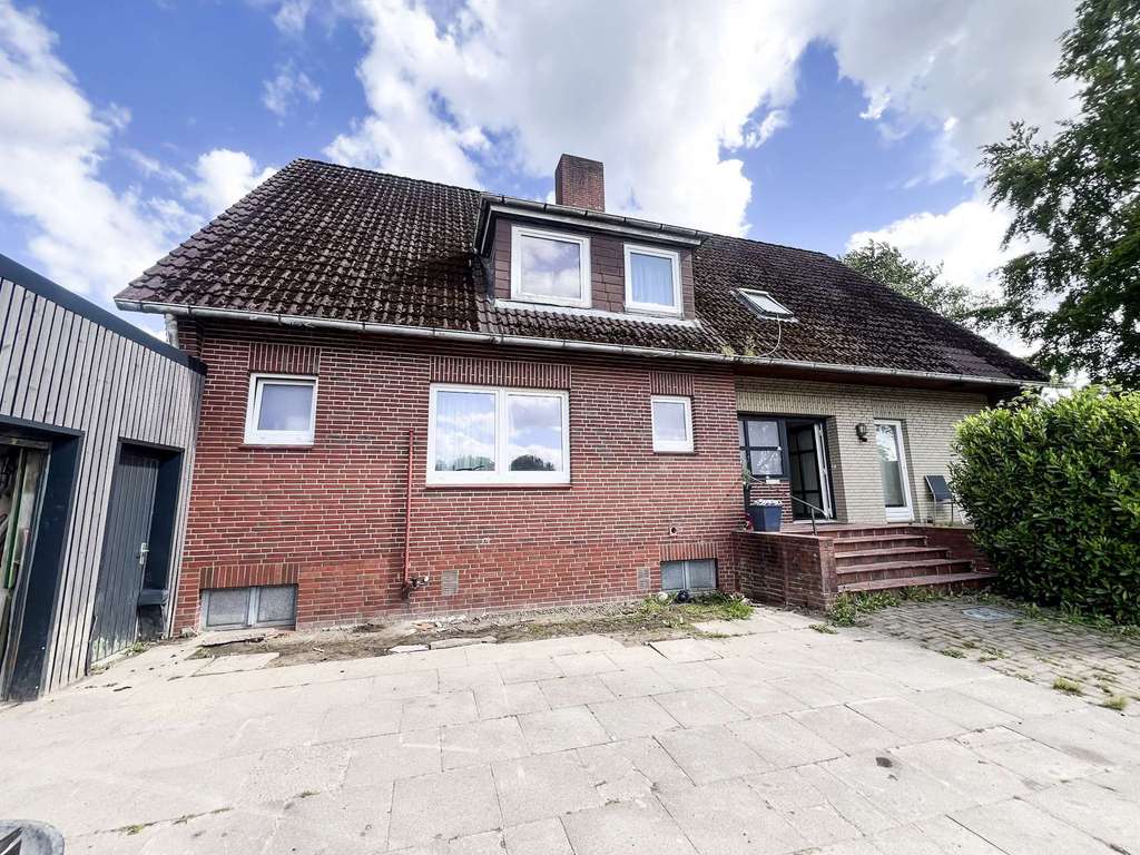 Immobilie in Stade - Zwei Objekte auf einem großzügigen 4.800 m² Baugrundstück mit Entwicklungspotenzial - Bild 2