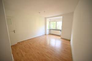 Helle 2-Zi.-Whg. mit Einbauküche ab 01.07. in Linden-Süd – Die vollständige Adresse der Immobilie erhältst du vom Anbieter., 30449 Linden-Süd, Hannover – Vorschaubild 1