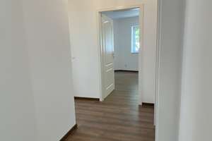 Stilvolle und helle 4-Zimmer-Wohnung mit Balkon in ruhiger Wohnlage von  Offenbach am Main – 63067 Messehalle, Offenbach am Main – Vorschaubild 3