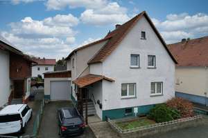 Raum für Familie, Ideen und Zukunft - Zweifamilienhaus mit zwei Garagen -  provisionsfrei – Die vollständige Adresse der Immobilie erhältst du vom Anbieter., 35581 Wetzlar – Vorschaubild 3
