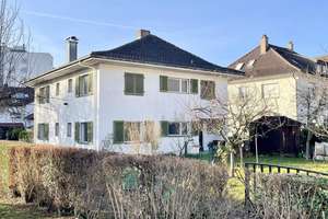 Perfekt für die große Familie: Stadtvilla mit viel Potenzial in Grenzach-Wyhlen – Die vollständige Adresse der Immobilie erhältst du vom Anbieter., 79639 Grenzach-Wyhlen – Vorschaubild 2