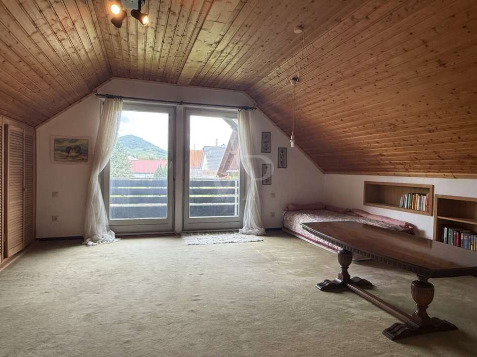 Zimmer mit Zugang auf den Balk