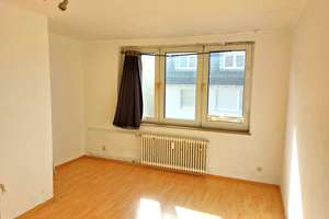 Renovierungsbedürftige 3 Zimmerwohnung in Stuttgart-Ost, 3 Monate mietfrei (nur Nebenkosten) – Die vollständige Adresse der Immobilie erhältst du vom Anbieter., 70182 Kernerviertel, Stuttgart – Vorschaubild 4