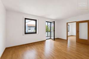 Bezugsfrei in München-Altperlach: Helle 2-Zimmer-Wohnung mit großem Balkon & TG-Stellplatz – Die vollständige Adresse der Immobilie erhältst du vom Anbieter., 81737 Altperlach, München – Vorschaubild 1