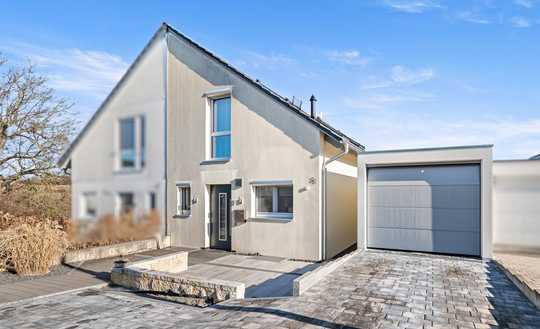 Doppelhaushälfte mit unverbaubarem Blick 