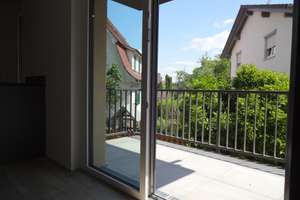 Moderne 2 Zimmer Penthouse-Wohnung mit Balkon in Stuttgart-Möhringen