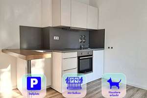 * Singlewohnung * Balkon * EINBAUKÜCHE * Badezimmer * Stellplatz * FREI