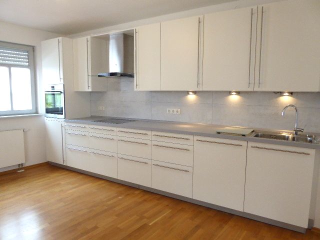 Modernes Stadthaus in familienfreundlicher Lage von Bad Homburg... V-E-R-K-A-U-F-T.. image