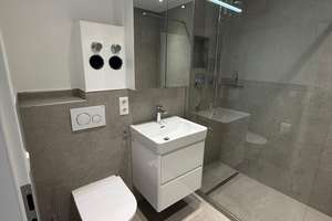 Lebendiges Pasing: 3-Zimmer-Wohnung mit Balkon und Stellplatz – Planegger Straße 87e, 81241 Pasing, München – Vorschaubild 3
