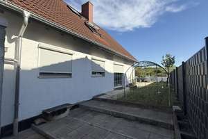 Großzügige Terrassenwohnung, Pool, Garten – plus zwei Wohnungen mit sicheren Mieteinnahmen – Die vollständige Adresse der Immobilie erhältst du vom Anbieter., 67551 Horchheim, Worms – Vorschaubild 6