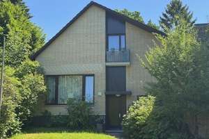 Vermietes Einfamilienhaus mit frei lieferbarer Einliegerwohnung  – Die vollständige Adresse der Immobilie erhältst du vom Anbieter., 22143 Rahlstedt, Hamburg – Vorschaubild 2
