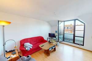 Grundsolide, langfristig vermietete 2-Zimmer-Eigentumswohnung mit Stellplatz, Loggia + Einbauküche