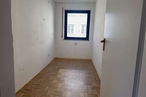 Erstbezug nach Kernsanierung:  Helle 4-Zimmer-Wohnung mit Balkon nahe U-Bahnstation – Die vollständige Adresse der Immobilie erhältst du vom Anbieter., 80799 Universität, München – Vorschaubild 6