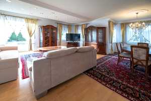 Familientraum mit Einliegerwohnung – Großzügiges Wohnen in bevorzugter Lage – Neu-Ulm (Kreis) – Vorschaubild 10