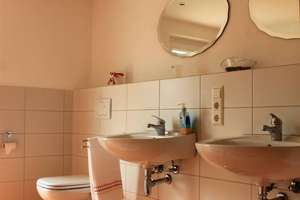 Top Häuschen  - 3 Zimmer+Bad+ große Wohnküche, gr.Gar. in Alpirsbach- Rötenbach – Die vollständige Adresse der Immobilie erhältst du vom Anbieter., 72275 Alpirsbach – Vorschaubild 3
