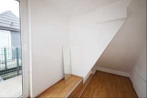 2-Zimmer-Dachgeschosswohnung mit neuer Einbauküche und großer Dachterrasse – Hamburg – Vorschaubild 7