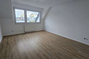 Moderne Maisonette-Perle mit Garten-Oase: Raumwunder mit Entwicklungspotenzial in Neuss-Norf – Düsselstraße 5, 41469 Norf, Neuss – Vorschaubild 8