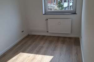 Helle 2,5 Zimmerwohnung mit Balkon in Neumünster - Einfeld – Professor-Graf-Straße 17, 24536 Einfeld, Neumünster – Vorschaubild 5