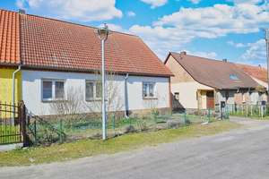 Gemütliches Haus, gr.  Grundstück 2.750 m², 2 Garagen, viel Potential! – Die vollständige Adresse der Immobilie erhältst du vom Anbieter., 15374 Müncheberg – Vorschaubild 5