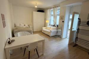 Ab sofort stehen 1-Zimmer App. inkl. EBK im EG zur Vermietung!