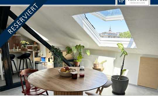 Modernes Loft in Toplage mit großem Wohnbereich und Kamin
