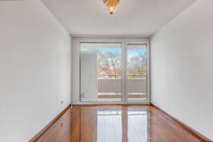 3-Zimmer-Wohnung mit Pool, Sauna und TG-Stellplatz – Starkes Investment mit Zukunftspotenzial – Die vollständige Adresse der Immobilie erhältst du vom Anbieter., 85057 Mitte, Ingolstadt – Vorschaubild 2