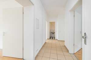 Provisionsfrei: Bezugsfreie 3-Zimmer-Wohnung am Soho House
Free 3-room apartment at Soho House – Berlin – Vorschaubild 8