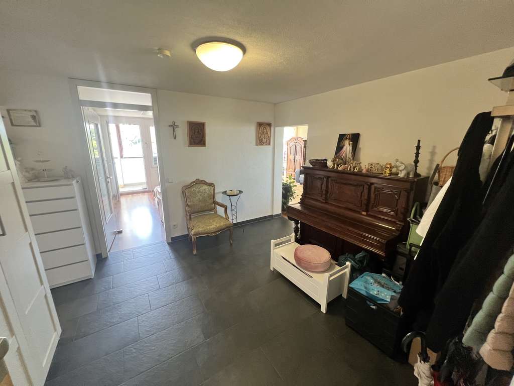 Immobilie in Winnenden - Moderne gepflegte Wohnung mit toller Aussicht - Bild 3