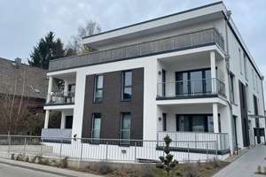 Modernes Penthouse im Grünen... mit Dachterasse, Wohnküche und drei Zimmern in Hamburg