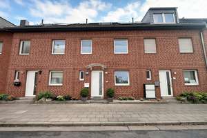 Praktisches Reihenmittelhaus in Essen-Katernberg mit Garten, Terrasse, Garage & Photovoltaikanlage – Die vollständige Adresse der Immobilie erhältst du vom Anbieter., 45327 Katernberg, Essen – Vorschaubild 1