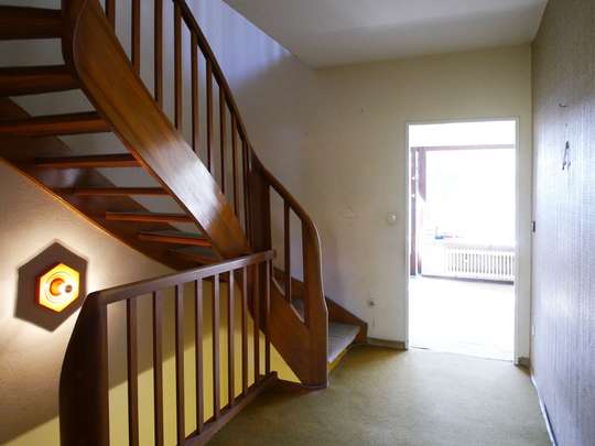 Sanierungsbedürftiges Reihenhaus in ruhiger Lage - Bild 10