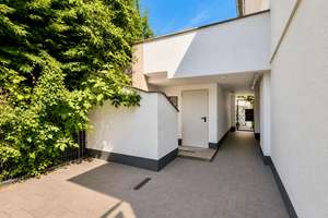 Stadtvilla mit Einliegerwohnung in Frankfurt 2 Garagen,2 Stellplätzen, Terrasse & Garten – 65931 Sindlingen, Frankfurt am Main – Vorschaubild 22