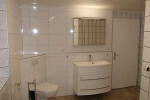 Einfamilienhaus mit Garage und Scheune in Hohenburg – Die vollständige Adresse der Immobilie erhältst du vom Anbieter., 92277 Hohenburg – Vorschaubild 4