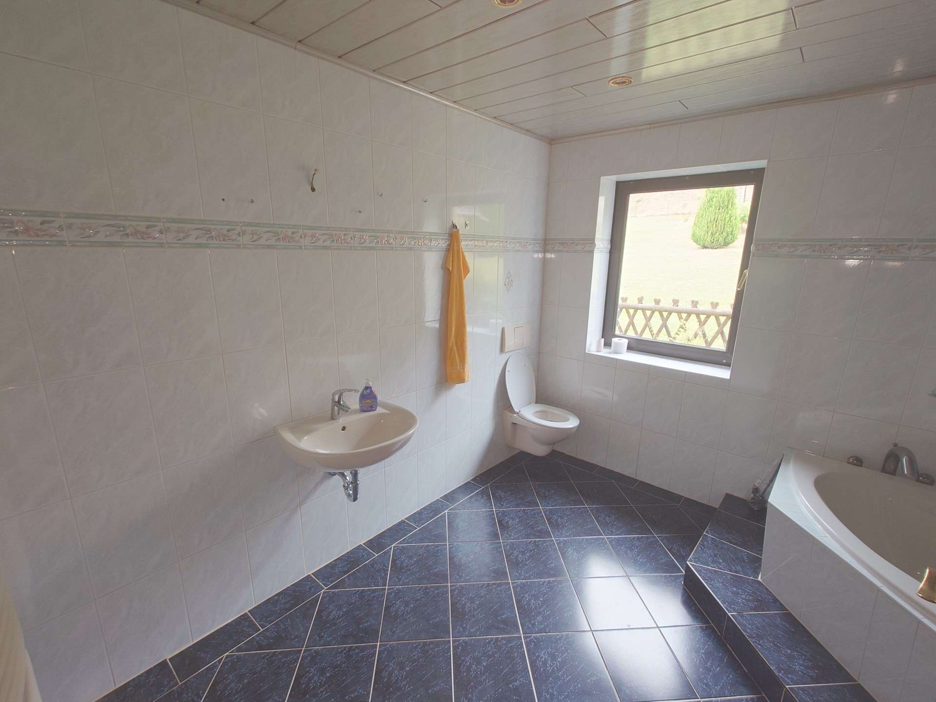 Immobilie in Scheibenberg - Einfamilien haus mit Einliegerwohnung in Scheibenberg mit großem Grundstück in naturnaher Wohnlage. - Bild 4