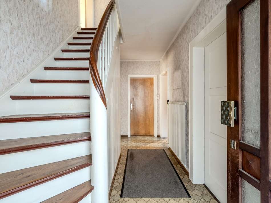 Altbau EG Flur