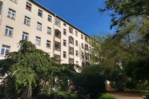 Nähe Bahnhof Neustadt: 2-Zi-Wohnung mit Balkon und Wanne