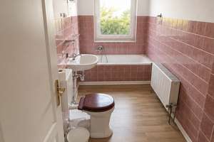 Ein Zuhause mit Zukunft – Großzügiger Bungalow auf Traumgrundstück in Mainz-Ebersheim – Die vollständige Adresse der Immobilie erhältst du vom Anbieter., 55129 Ebersheim, Mainz – Vorschaubild 10