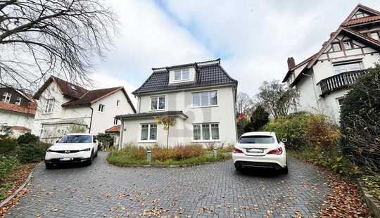 Bild von ENERGIEEFFIZIENT, MODERN MIT PARKÄHNLICHEN GRUNDSTÜCK